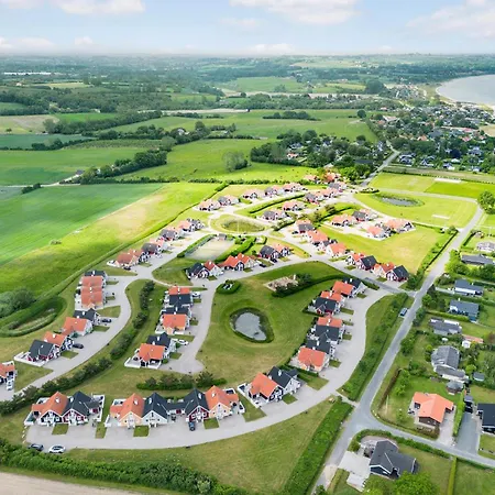 3 Bedroom Beautiful In Brenderup Fyn Bro (Funen)